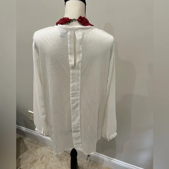 Ann Taylor Cream Blouse-Size XL - Picture 6 of 12